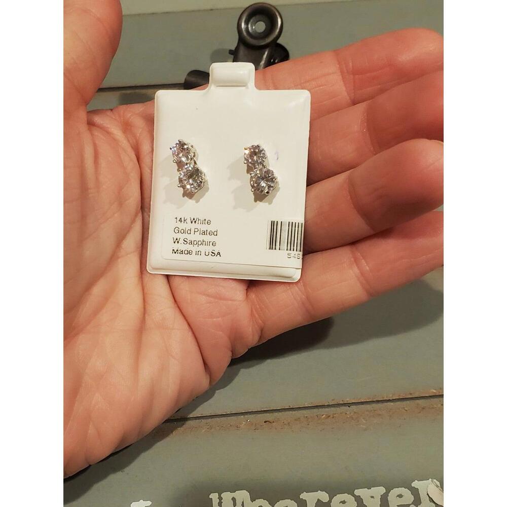 White gold silver white sapphire earrings - Picture 4 of 6